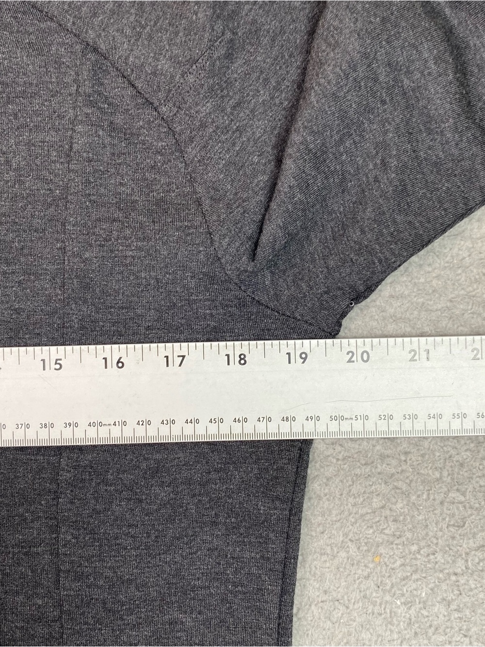 Kuhl Stretch Hoodie Women's Size M Gray Pullover Outdoor Hiking Sweatshirt EUC - Picture 7 of 11